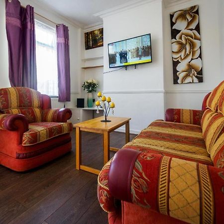 12 Cornwallis Lodge Family Room 2 Stoke-on-Trent Exterior foto